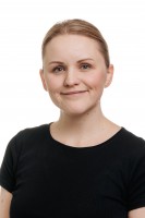 Esther portrett_farger_Høyoppløselig